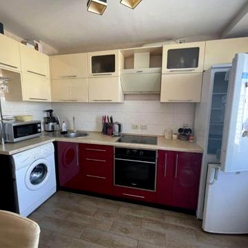 Сдаю впервые шикарную 2 к на пл.Победы