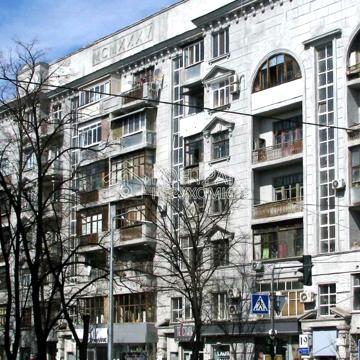 Гіршмана вул., 18