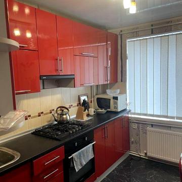 Продам 3 к. квартиру по вул.Житомирській