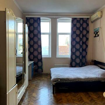 Продаж 1-к квартири в центрі міста