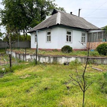 Продаж фасадного будинку та ділянки м.Українка