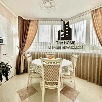 Лесі Українки вул., 28