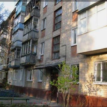 Дванадцятого Квітня вул., 26