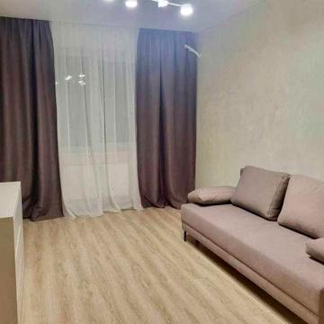 Здається в оренду нова 1-кімнатна квартира ЖК Сонячний