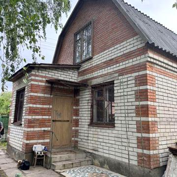 Продається затишна дача