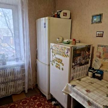 Янтарна вул., 32