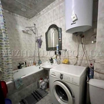 Продам 3-и кімнатну квартиру в цегляному будинку