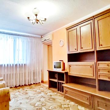 Набережна Перемоги вул., 50-Б