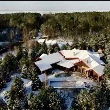 Продаж розкішного будинку в стилі Шале,власний вихід на воду,Лебедівка