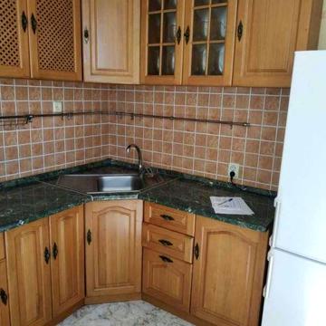 Продається світла 2-к.квартира в якісному цегляному будинку.