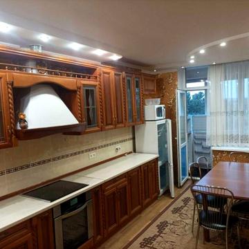 Здам 2к. квартиру вул. Дніпровська Набережна, 26а