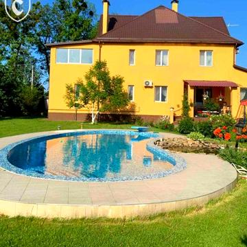 Будинок з басейном , с. Старі Петрівці | 250 м², 15 соток
