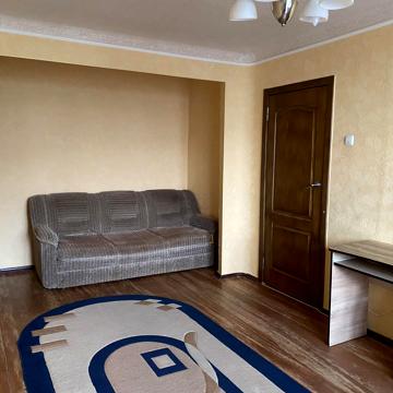 Роганська вул., 100б