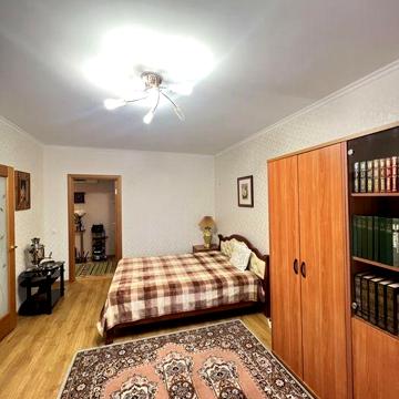 В Продажу 1 к к в Новобудові на Херсонському шосе з ремонтом