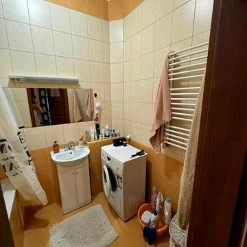 Довготривала оренда 2к квартири на вул. Ярославенка 36