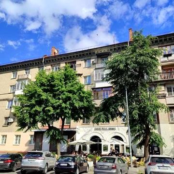 Вільний продаж 2-х кімнатної квартири, 4\5ц, центр, вул.Лазарева