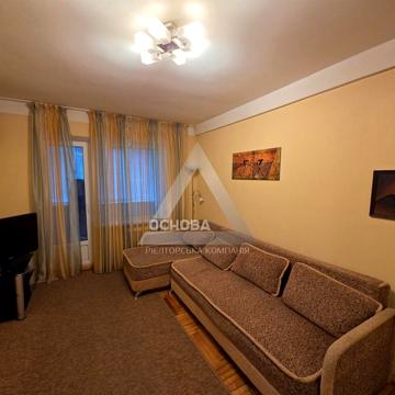 Камяногірська вул., 111