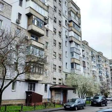 Слобожанська вул. (8 Березня), 13