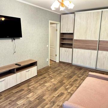 Гвардійців-Широнінців вул., 14