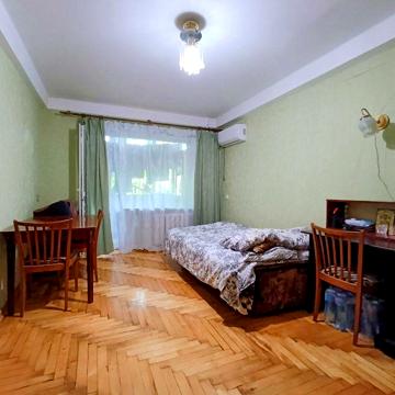 2-х к. квартира в тихому центрі Вознесенівського р-ну