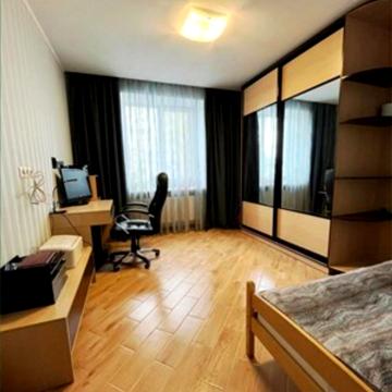 Олександрівський просп. (Косіора), 69д