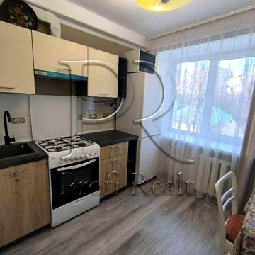 Продаж 2 кімн. квартири за адресоюПлатона Майбороди 21 Лукїянівка