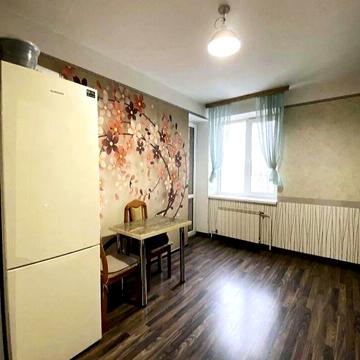 Продаж 3-к квартири 101 м.кв. Косметичний ремонт Здолбунівська, 3г