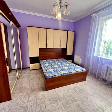 Сдам 3 к квартиру студию ул. Андреевская