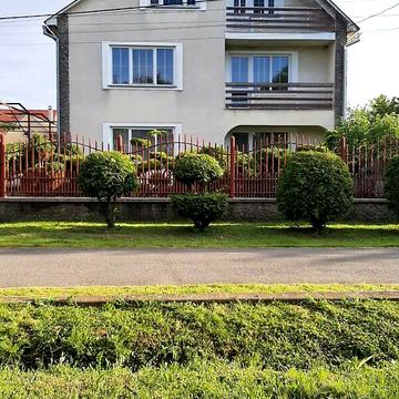 Продаж 5к Дім Миру вулиця