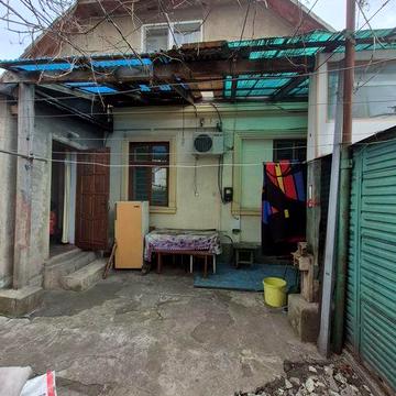 Продам ч/д ( квартиру на  земле) 68 мкв на Левитана /Ильфа и Петрова