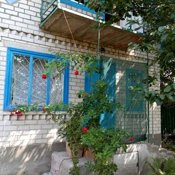 Продам дом-дачу из белого кирпича в 2 этажа