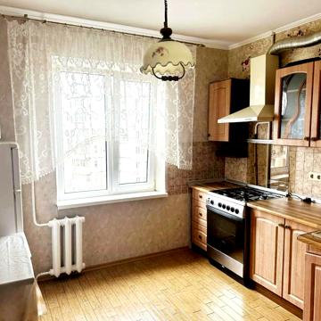 Академіка Корольова вул., 112/3