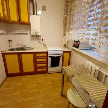 Оренда 2х кімн квартира мототрек