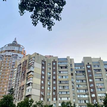 Володимира Івасюка просп. (Героїв Сталінграду), 14-Б