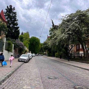 2 кімнатна квартира у центрі Львова. НЕ ТУРБУВАТИ РІЕЛТОРАМ!!!