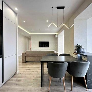 Продаж шикарної 3-км квартири із Кухнею-студією! в Сучасному ЖК.