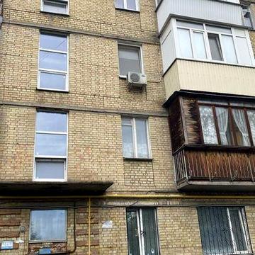 Чупринки (Чудновського), 6, Дарниця, Дарницька площа