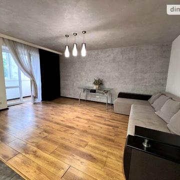Продаж 3к Квартира Андрія Первозванного вулиця