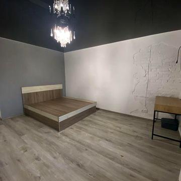 Однокімнатна квартира Паркова 1