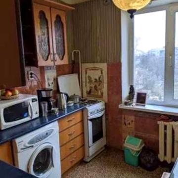 Райдужна вул., 3-Б