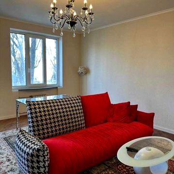 Оренда квартири на Севастопольській площі (без %)