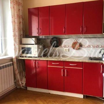 Аренда 3 комнатной Ахматовой 15