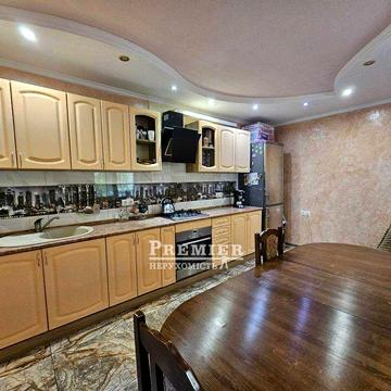 У продажу 2 поверх. дуплекс у м. Чорноморськ
