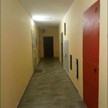 Продаж 1 кім 49 кв. б-р Ярослава Гашека 22, Дарницька площа