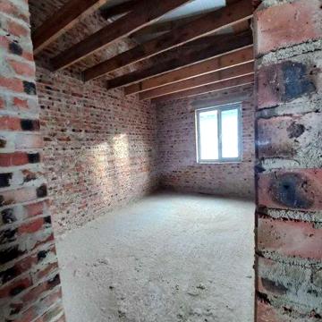 Продаж котеджу з міськими комунікаціями