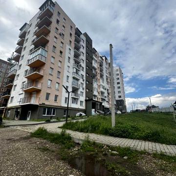 Продається 2 кімнатна ноаобудова здана