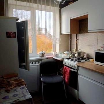 Сдам 2 ком кв метро Салтовская  БЕЗ КОМУНАЛЬНЫХ