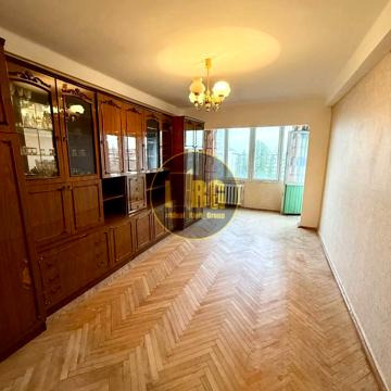 Амвросія Бучми бульв., 5/1