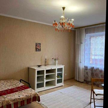 Здам 1 кімнатну квартиру, вул.Ревуцького 44в, метро "Харківська"