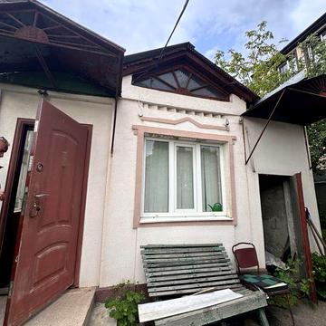 Продам дом 5 мин метро киевская , рост . 70 м2 . сертификат